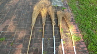 竹ぼうきの修繕